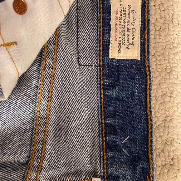 Levi’s Denim Skirt - Picture 4 of 4